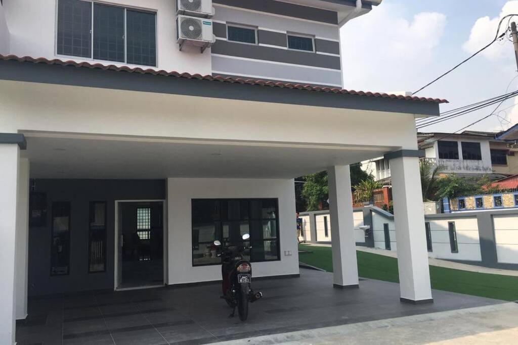 22Pax :Taman Pelangi Party House Nearby Midvelly Villa ยะโฮร์บาห์รู ภายนอก รูปภาพ